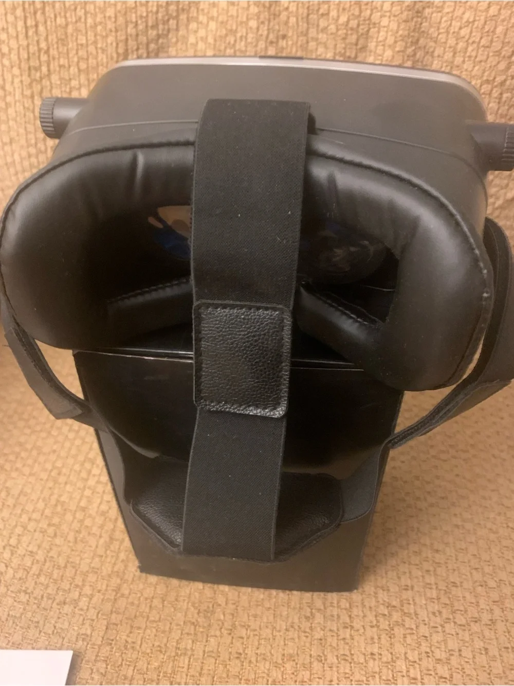 Black Smartphone VR Headset with Adjustable Focus